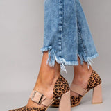 Selveta - Sandalias de ante con estampado de leopardo y tacón estable