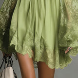 Nadia - Vestido mini con hombros al descubierto y encaje