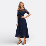 Mariana - Vestido de Encaje con Mangas Cortas y Elegancia Moderna