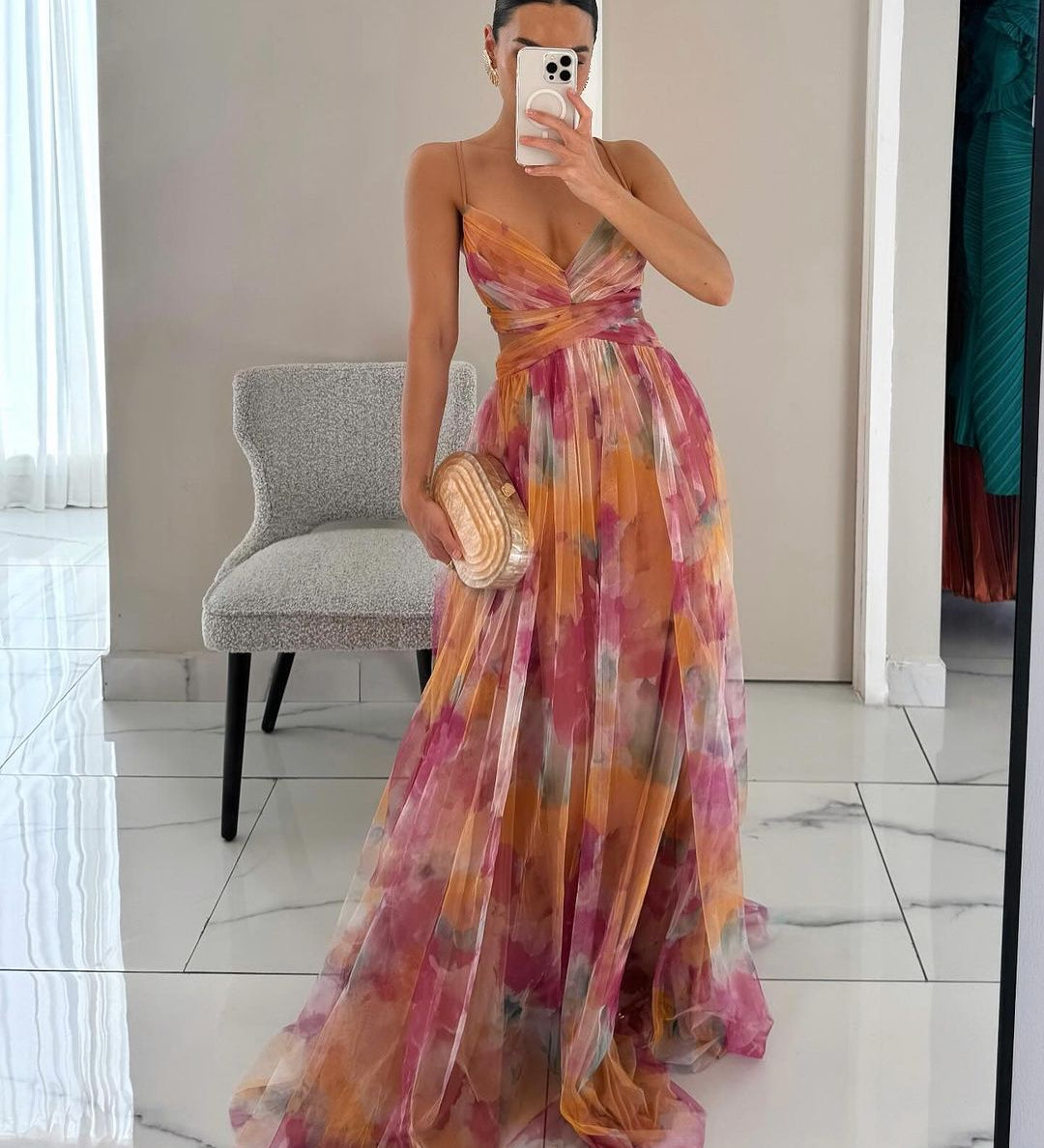 Vega - Vestido Largo de Gasa con Estampado Acuarela Coral