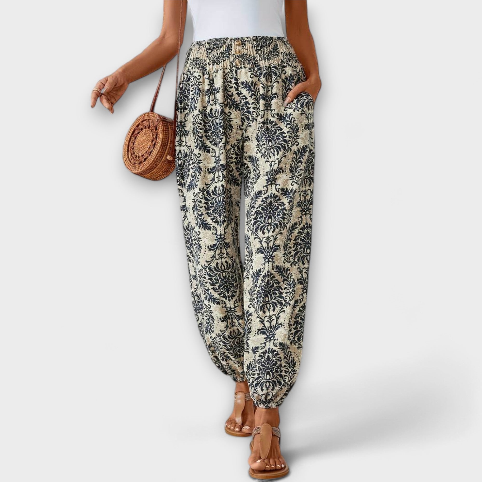 Scarlet - Pantalones con gráficos étnicos