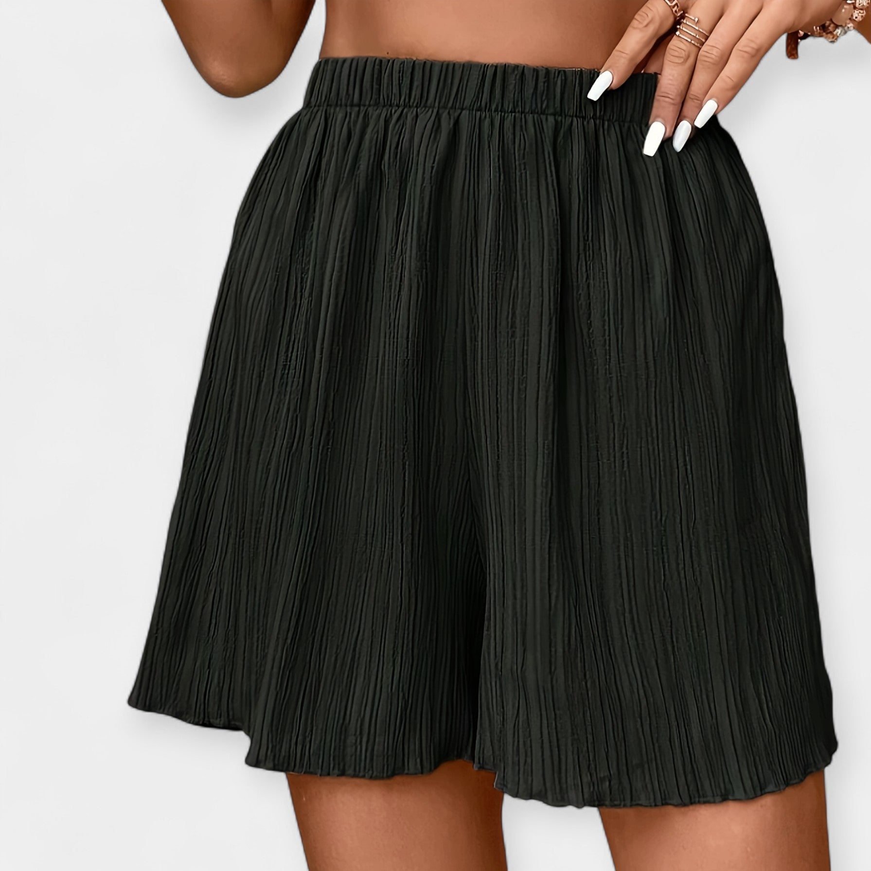 Shorts Elegantes con Pliegues