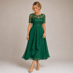 Mariana - Vestido de Encaje con Mangas Cortas y Elegancia Moderna