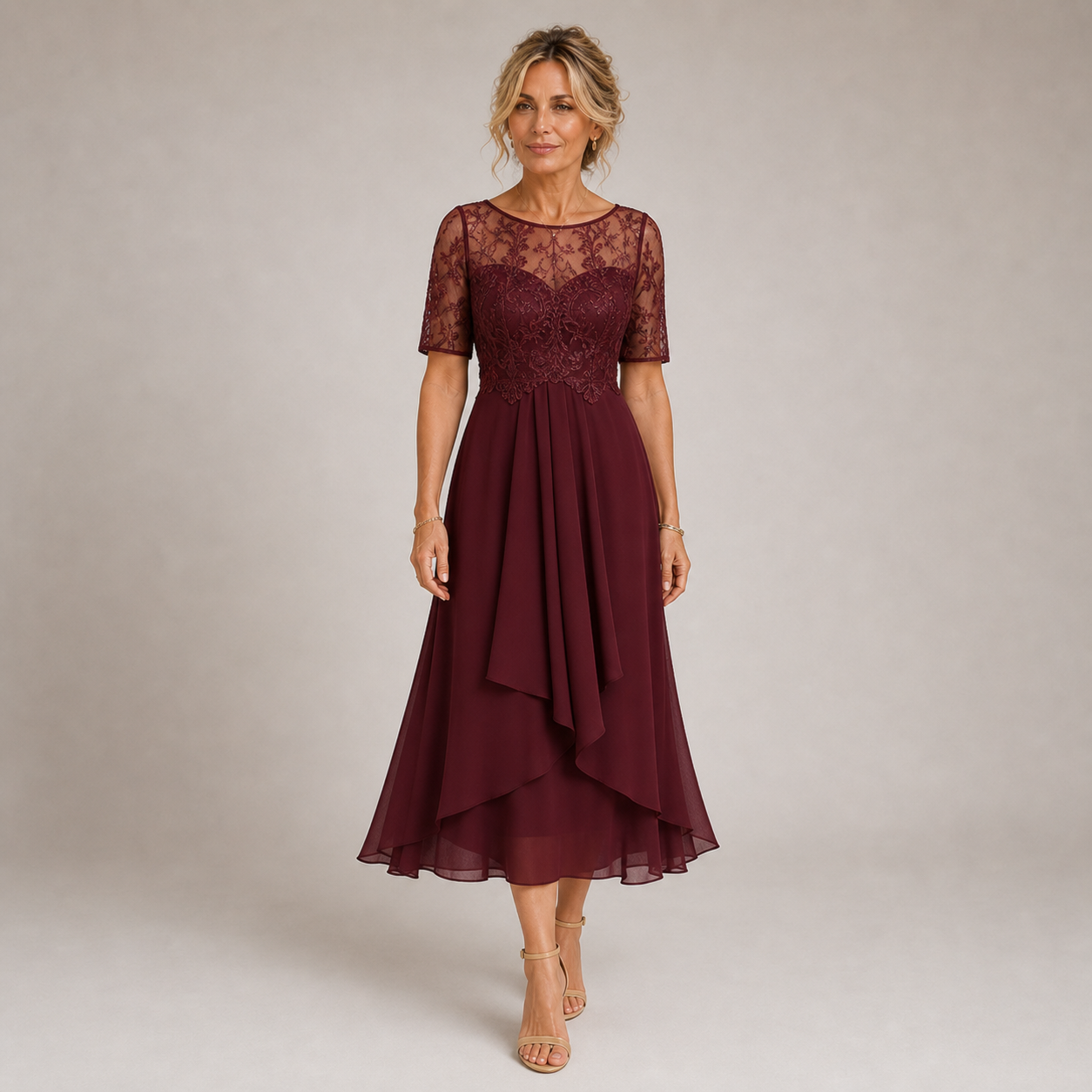 Mariana - Vestido de Encaje con Mangas Cortas y Elegancia Moderna