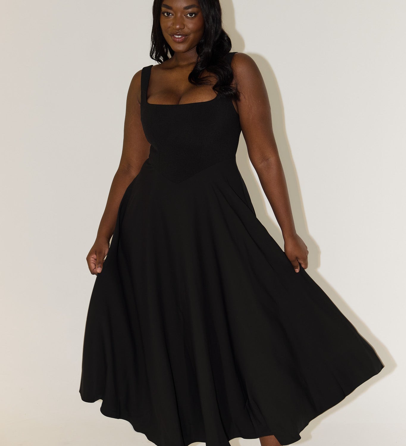 Amelia - Vestido Midi Atemporal