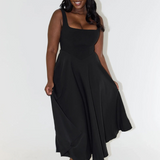 Lía - Vestido Midi Negro con Escote Cuadrado y Falda Evasé