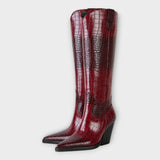 Botas con Diseño Croco y Tacón Elegante