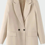 Abrigo Oversized con Estilo Moderno