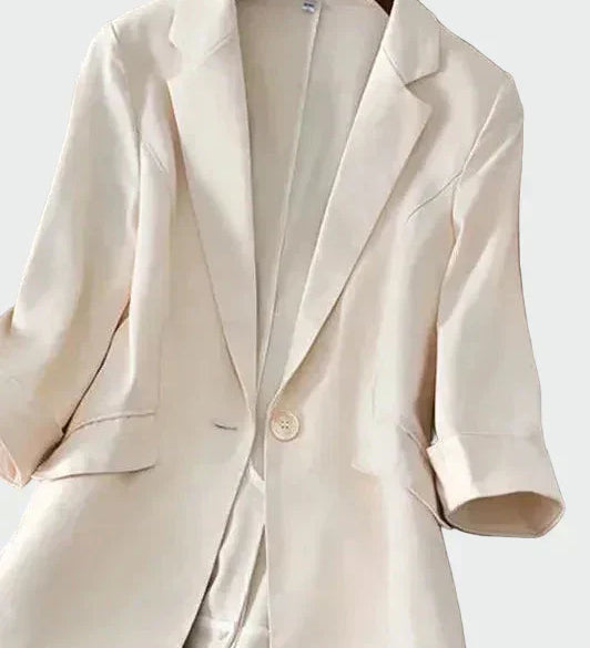 Blazer moderno en línea elegante