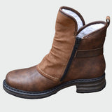 Botas de cuero para el campo, elegancia y confort diario.