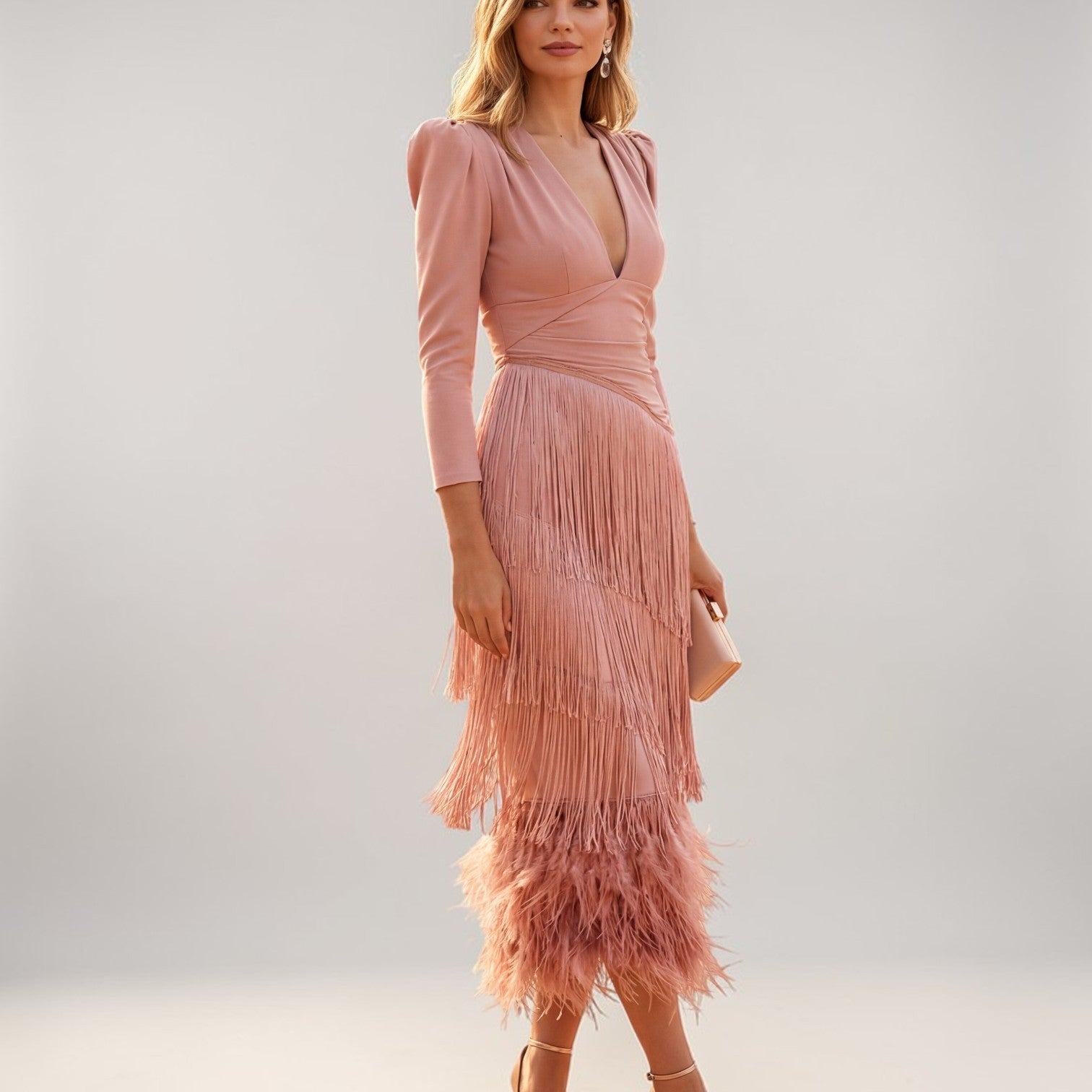 Paula - Vestido Midi Marrón con Flecos Degradados y Escote en V