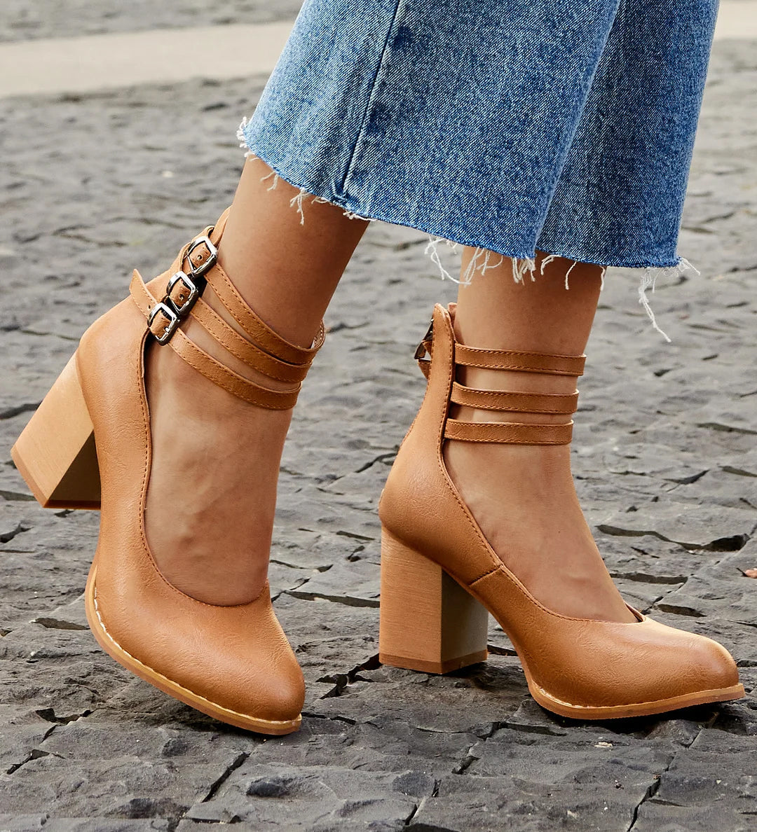 Casilda - Sandalias lisas con tira en el tobillo y suela gruesa