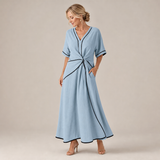 Emilia - Vestido Ligeramente Suelto - Azul Claro