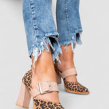Selveta - Sandalias de ante con estampado de leopardo y tacón estable
