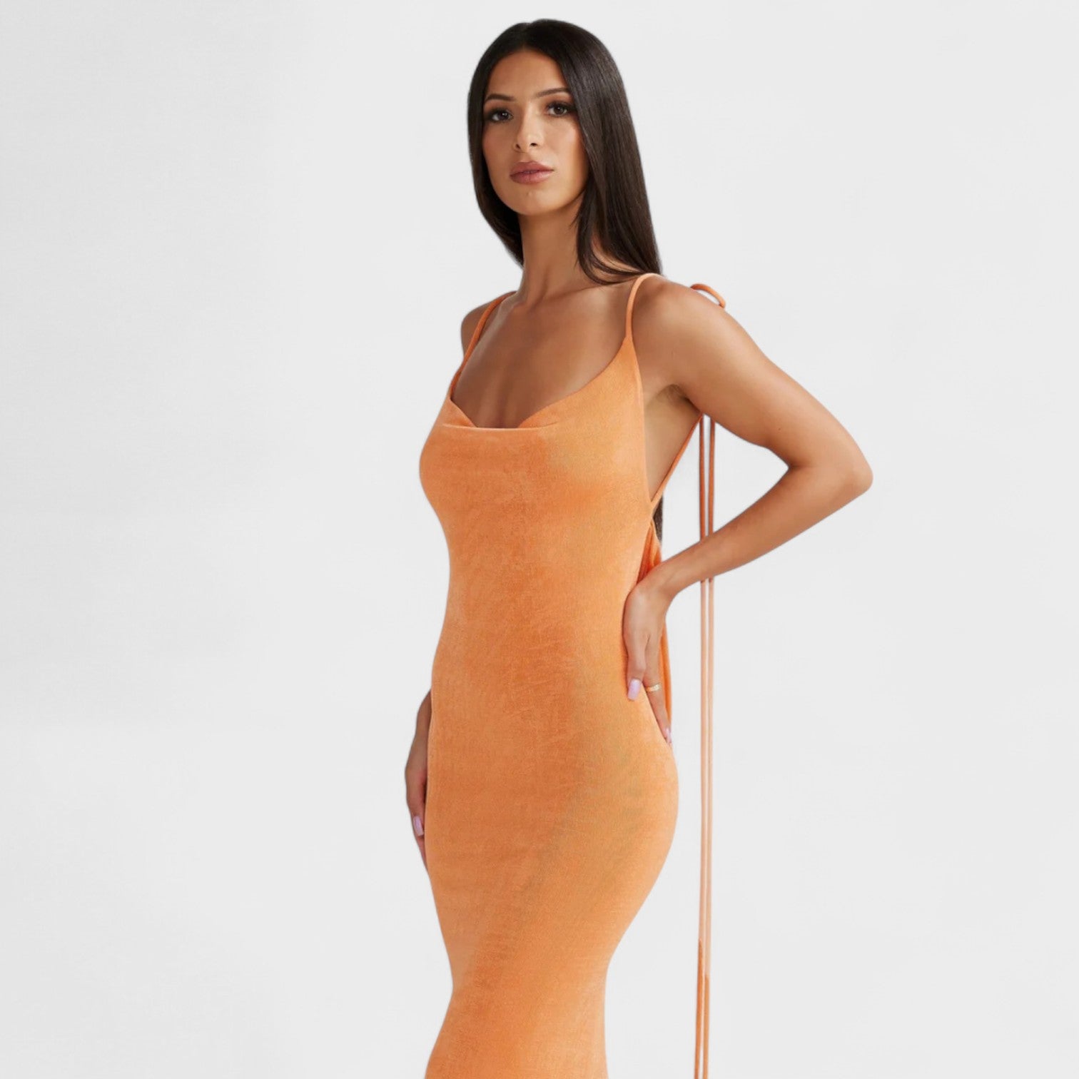 Luna - El vestido que realza tus curvas con elegancia