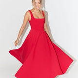 Amelia - Vestido Midi Atemporal