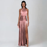 Beatriz - Vestido Largo Metalizado en Rosa con Escote Halter y Abertura Lateral